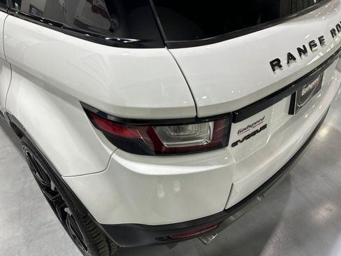 Used 2017 Land Rover Range Rover Evoque SE Premium AWD/4WD image 28