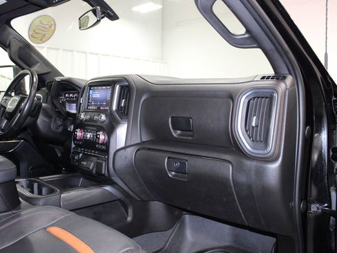 Used 2022 GMC Sierra 2500 AT4 image 34