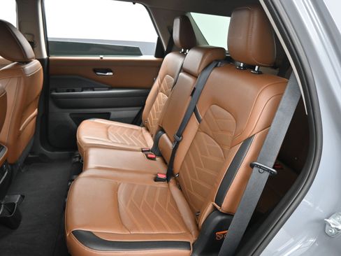 Certified 2023 Nissan Pathfinder Platinum w/ Cargo Package image 12