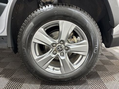 Used 2023 Toyota RAV4 XLE AWD/4WD image 34