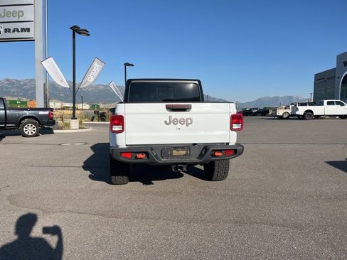 Used 2023 Jeep Gladiator Mojave w/ Cold Weather Group image 5
