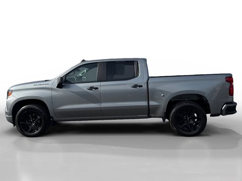 Used 2024 Chevrolet Silverado 1500 Custom image 2