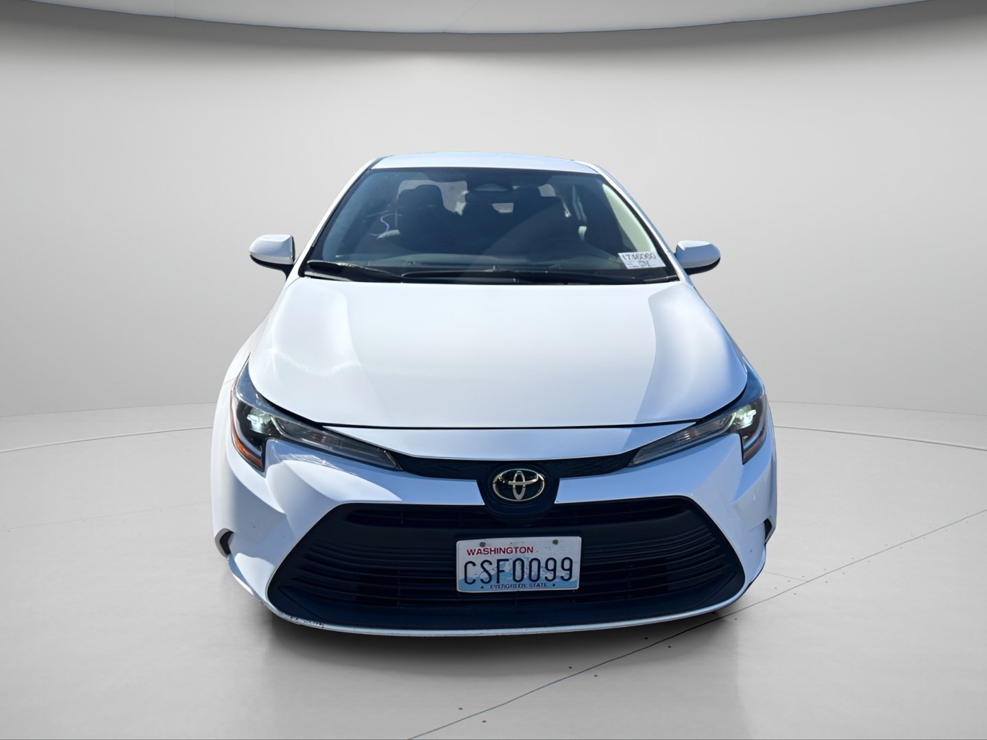 Used 2025 Toyota Corolla LE FWD image 4