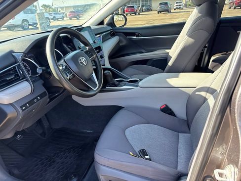 Used 2021 Toyota Camry LE FWD image 14