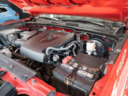 Used 2021 Toyota Tacoma TRD Sport AWD/4WD image 32