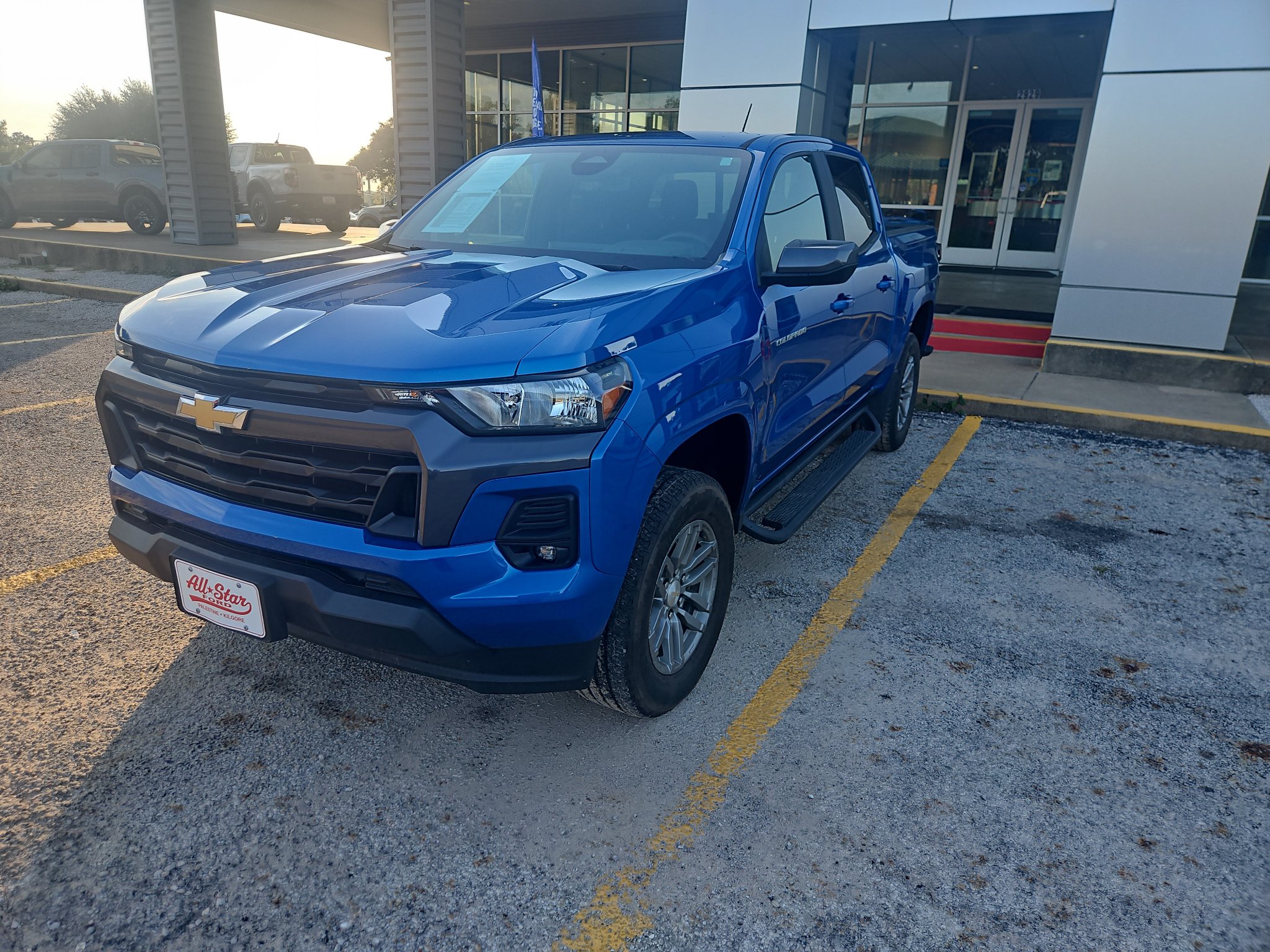 Used 2024 Chevrolet Colorado LT w/ LT Convenience Package RWD image 2