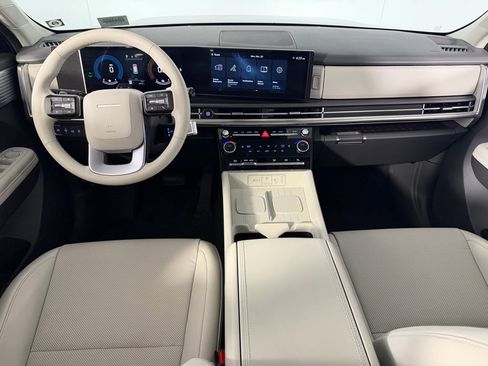 Used 2025 Hyundai Santa Fe SEL FWD image 12