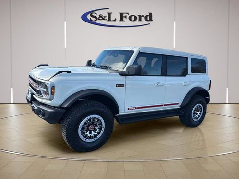 New 2026 Ford Bronco Outer Banks AWD/4WD image 2