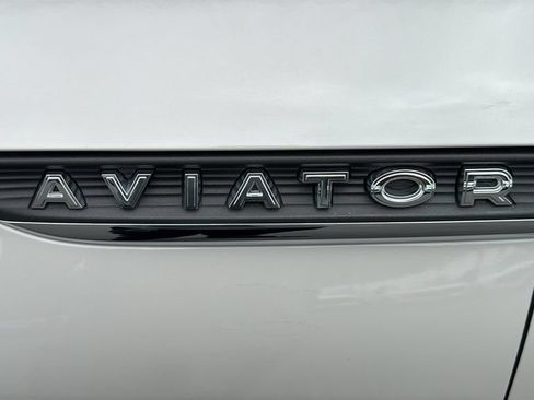 Used 2025 Lincoln Aviator Reserve w/ Equipment Group 201A AWD/4WD image 7