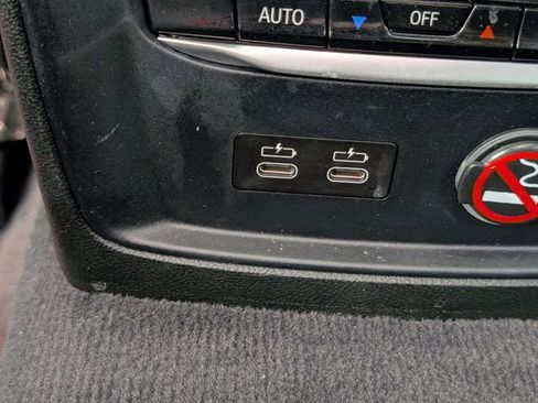 Used 2019 BMW 330i Sedan w/ Convenience Package RWD image 28