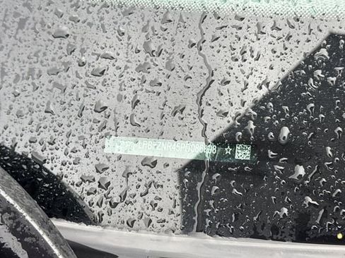 Used 2023 Buick Envision Essence image 8