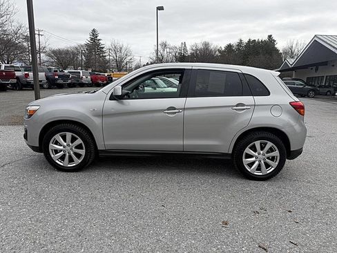 Used 2015 Mitsubishi Outlander Sport ES image 2