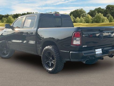 Used 2022 Chevrolet Silverado 2500 Custom w/ Custom Value Package AWD/4WD image 11