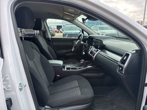 Used 2022 Kia Sorento LX image 23