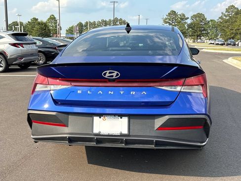 Certified 2025 Hyundai Elantra Sport FWD image 20