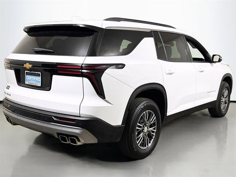 Certified 2025 Chevrolet Traverse LT image 4