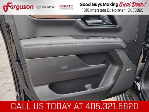 New 2026 GMC Yukon Denali w/ Denali Reserve Package AWD/4WD image 12