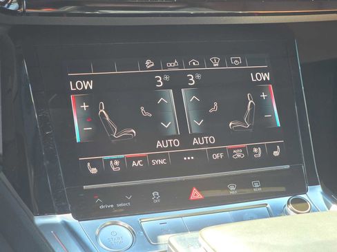 Used 2019 Audi e-tron Prestige AWD/4WD image 27