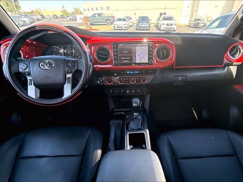 Used 2023 Toyota Tacoma TRD Off-Road w/ TRD Premium Off Road Package AWD/4WD image 10