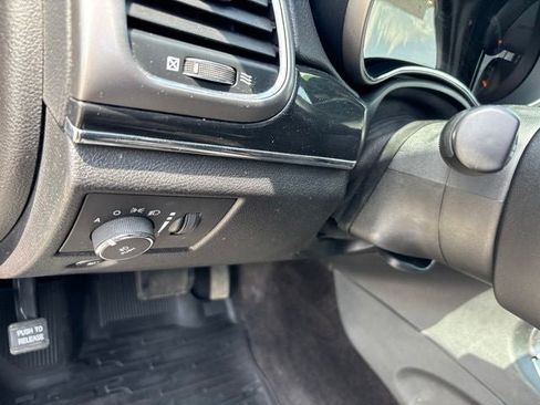Used 2017 Jeep Grand Cherokee Trailhawk AWD/4WD image 23