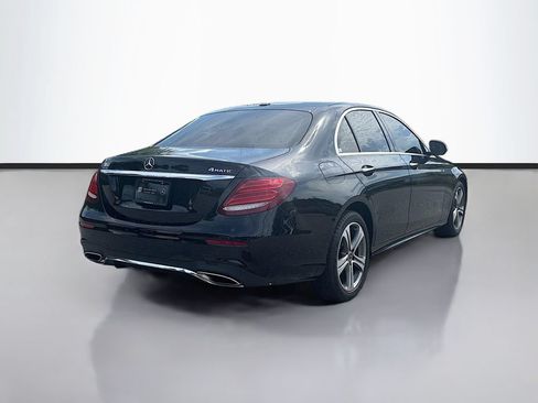 Used 2019 Mercedes-Benz E 300 4MATIC image 3