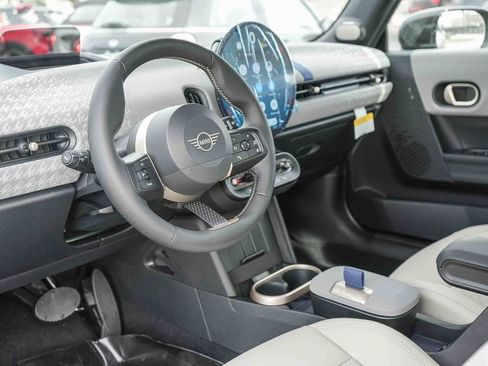 Used 2026 MINI Cooper 2-Door Hardtop FWD image 15