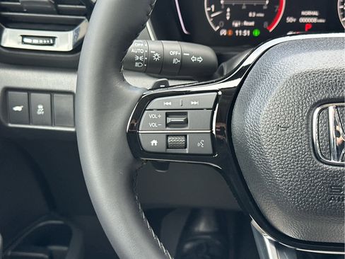 New 2025 Honda Pilot Touring image 27