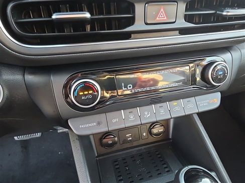 Used 2023 Hyundai Kona SEL w/ Convenience Package image 17