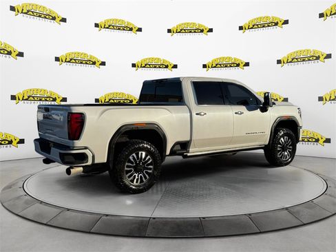 Used 2024 GMC Sierra 2500 Denali Ultimate w/ Max Trailering Package image 5