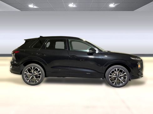New 2026 Audi Q3 quattro 2.0T AWD/4WD image 8