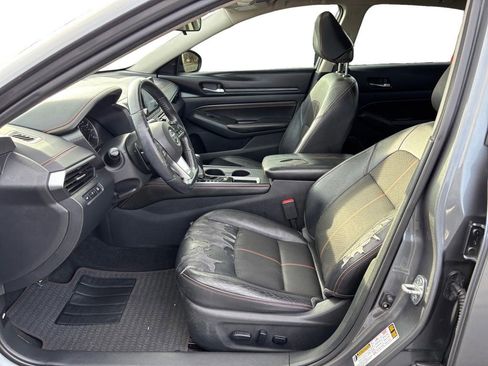 Used 2019 Nissan Altima 2.5 SR w/ SR Premium Package image 14