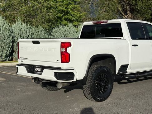 Used 2024 Chevrolet Silverado 3500 LTZ w/ LTZ Plus Package AWD/4WD image 10