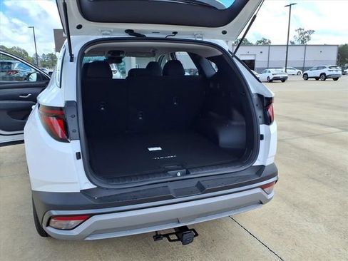 New 2026 Hyundai Tucson SE image 16