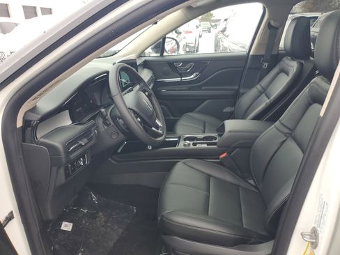 New 2026 Lincoln Corsair Premiere image 12