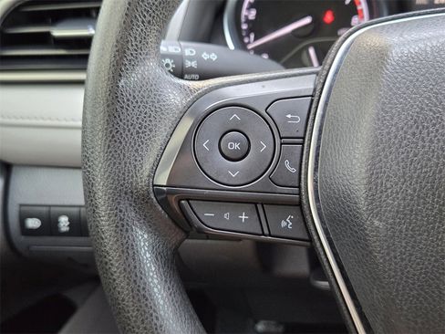 Used 2020 Toyota Camry LE image 24