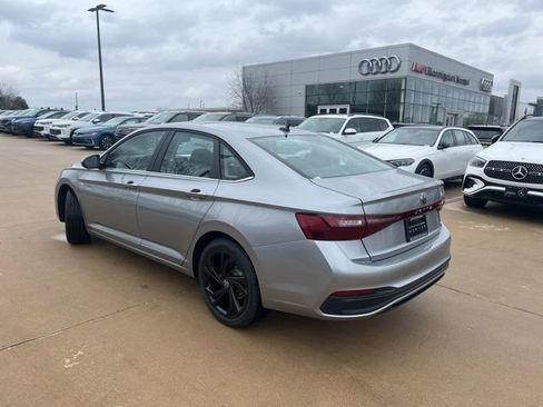 New 2026 Volkswagen Jetta SE image 4