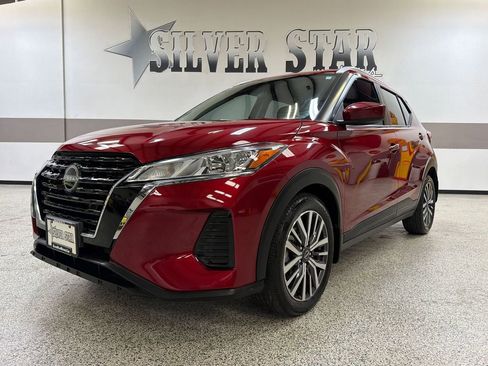 Used 2023 Nissan Kicks SV FWD image 1