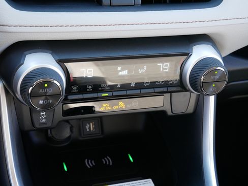 Certified 2025 Toyota RAV4 XLE image 23