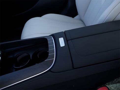 New 2026 Mercedes-Benz E 350 4MATIC Sedan image 30