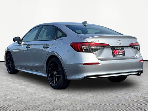 Used 2024 Honda Civic Sport image 4