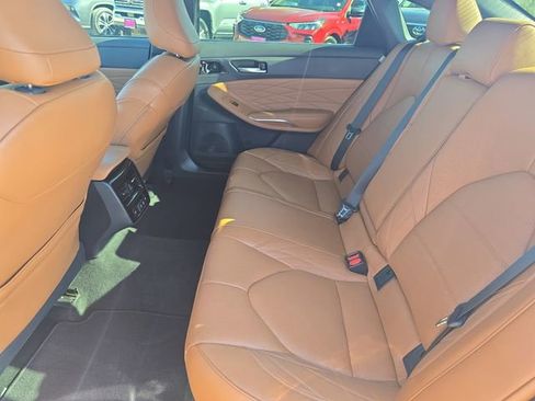 Certified 2019 Toyota Avalon Limited image 13