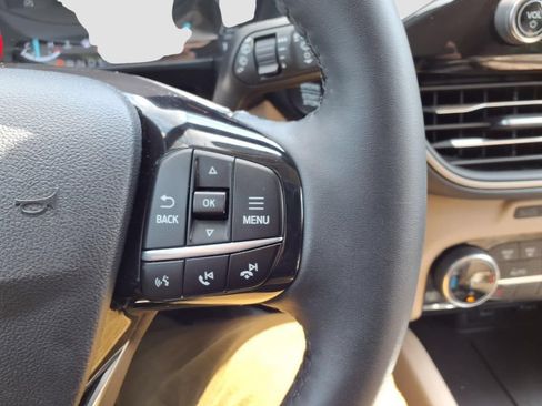 Certified 2022 Ford Escape SEL AWD/4WD image 18