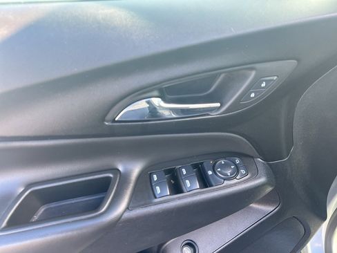 Used 2024 Chevrolet Equinox LT image 11