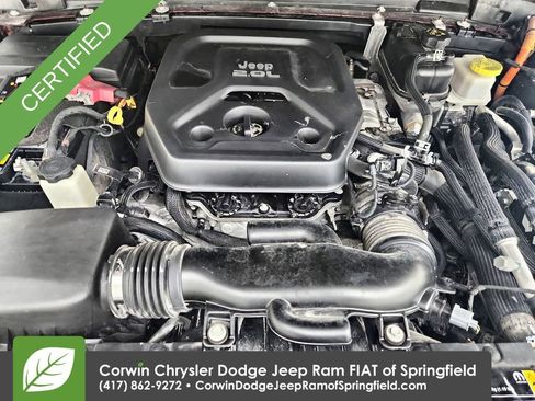 Used 2022 Jeep Wrangler Unlimited Sahara w/ Cold Weather Group AWD/4WD image 33