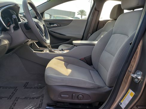 Used 2020 Chevrolet Malibu LT FWD image 16