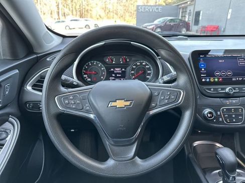 Used 2024 Chevrolet Malibu LT image 15