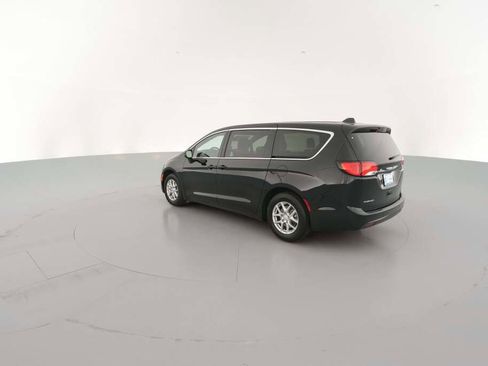 New 2026 Chrysler Voyager LX image 8