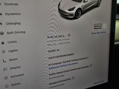 Used 2022 Tesla Model 3 Long Range AWD/4WD image 10