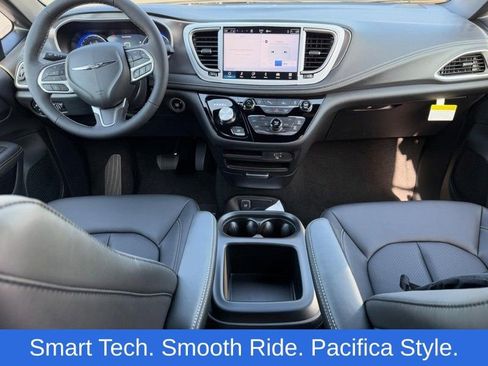 New 2026 Chrysler Pacifica Select image 7