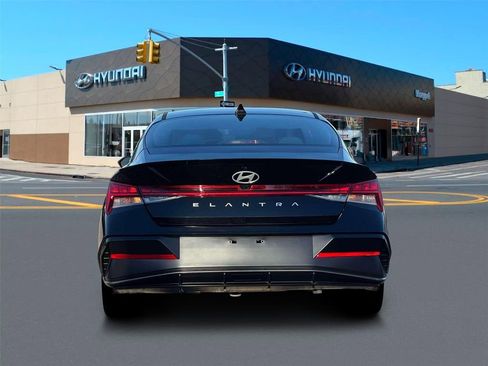 New 2026 Hyundai Elantra SEL Sport Premium FWD image 6